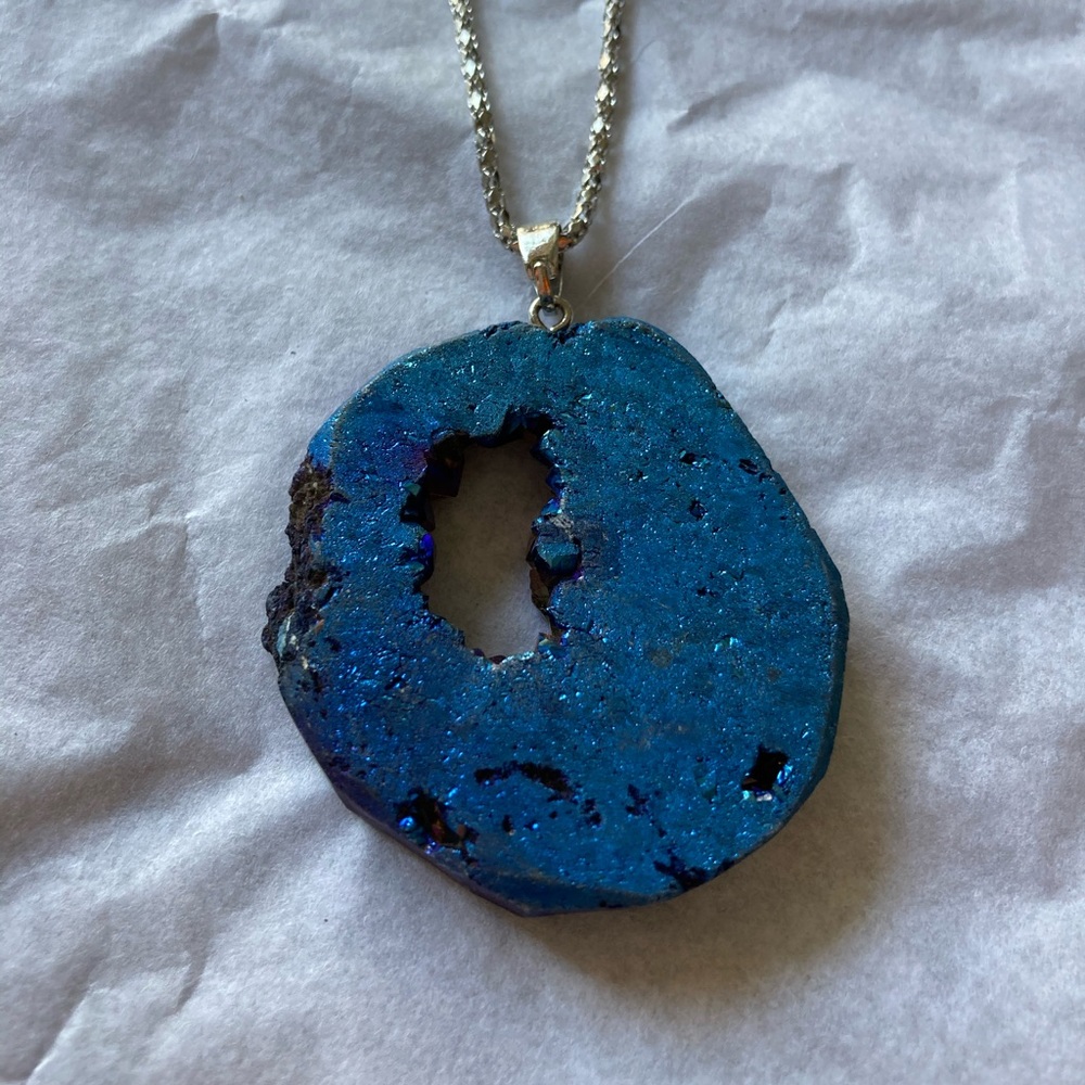 Free Shape Large Round Geode Blue - Picture 2 of 4